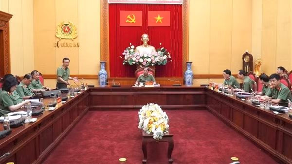 Xây dựng Đảng gắn liền với xây dựng lực lượng CAND vững mạnh, chính quy, tinh nhuệ, hiện đại
