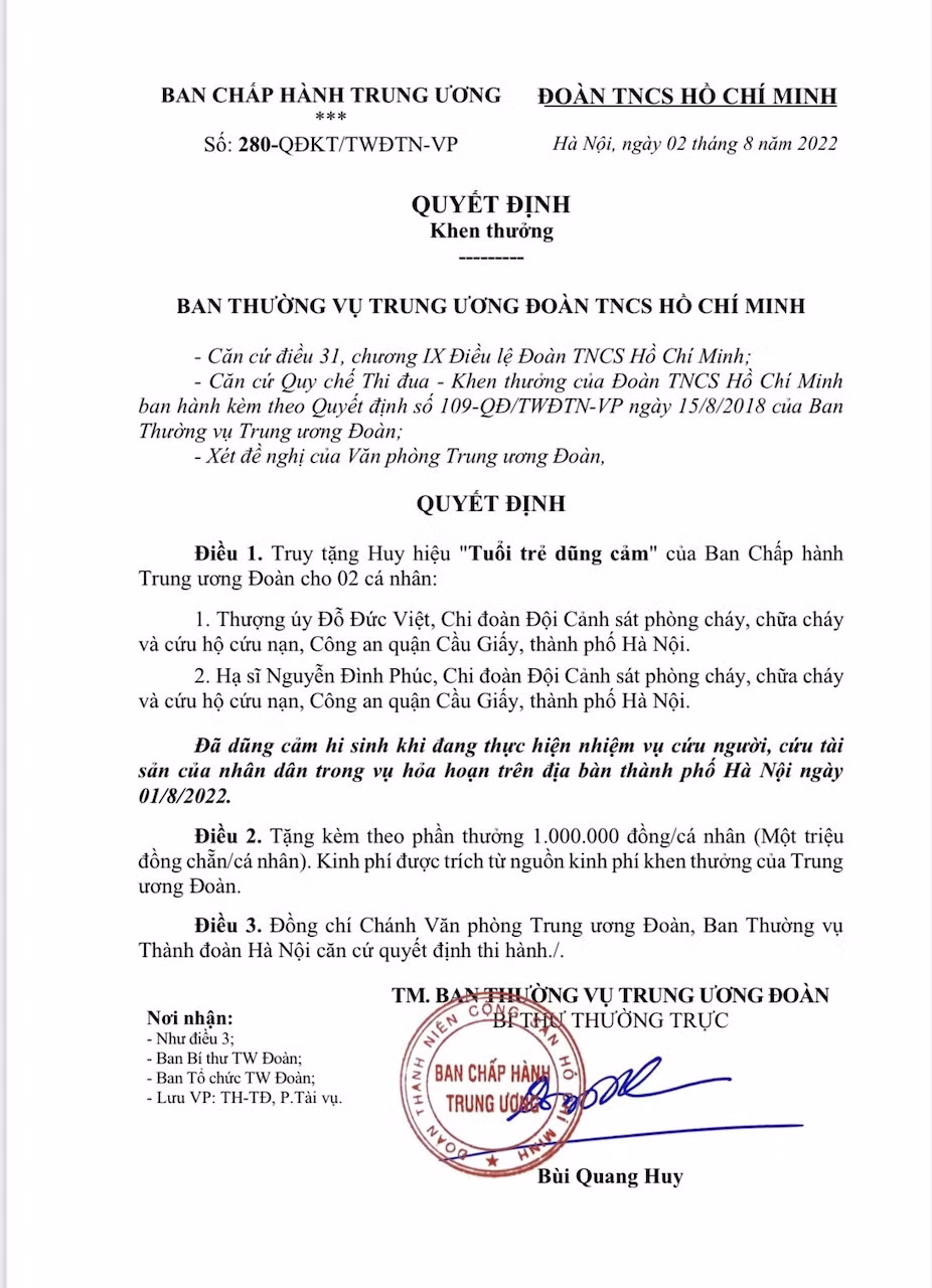 Truy tặng Huy hiệu 