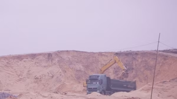 Khai thác cát trái phép bị phạt và phải nộp lại hơn 1 tỷ đồng