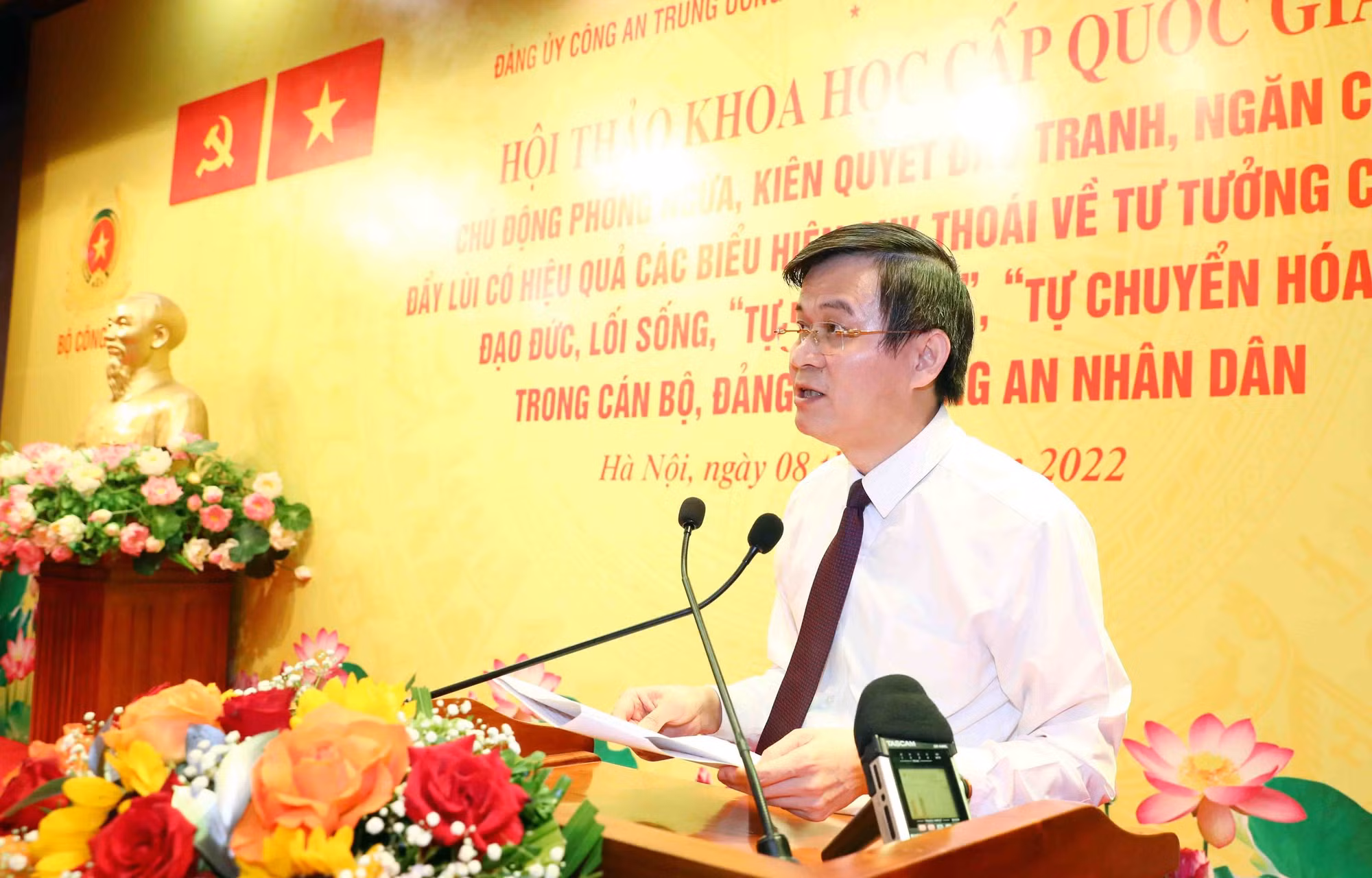 Kiên quyết làm trong sạch đội ngũ cán bộ, đảng viên CAND -0