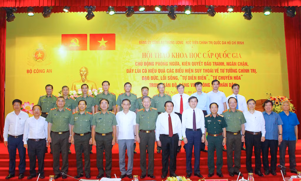 Kiên quyết làm trong sạch đội ngũ cán bộ, đảng viên CAND -0