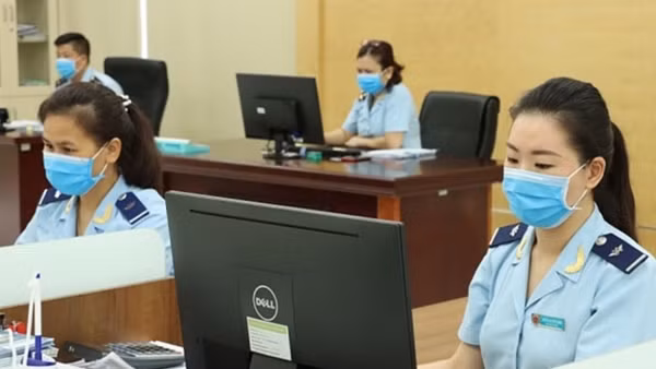 Bãi bỏ nhiều thủ tục hành chính lĩnh vực thuế, hải quan
