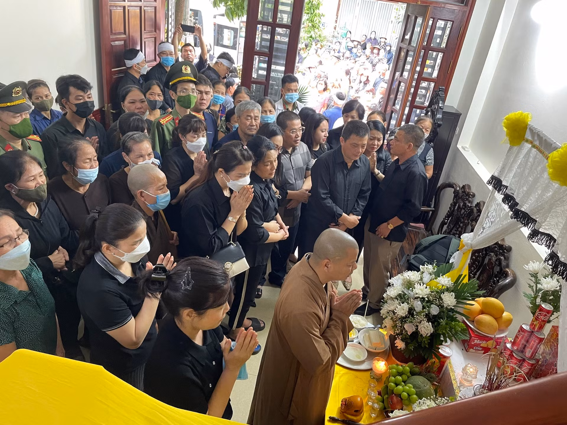 Gia đình đón anh về! -0