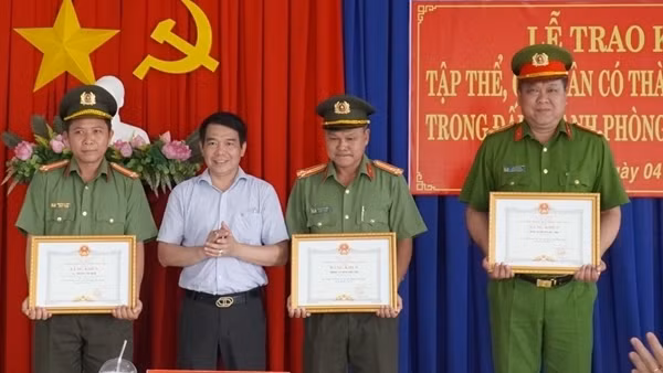 Ngăn chặn hiệu quả nhiều vụ đưa người xuất nhập cảnh trái phép qua biên giới