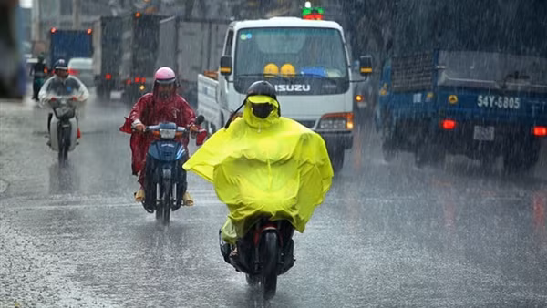 Hà Nội 36 độ C, Tây Nguyên và Nam Bộ mưa nhiều
