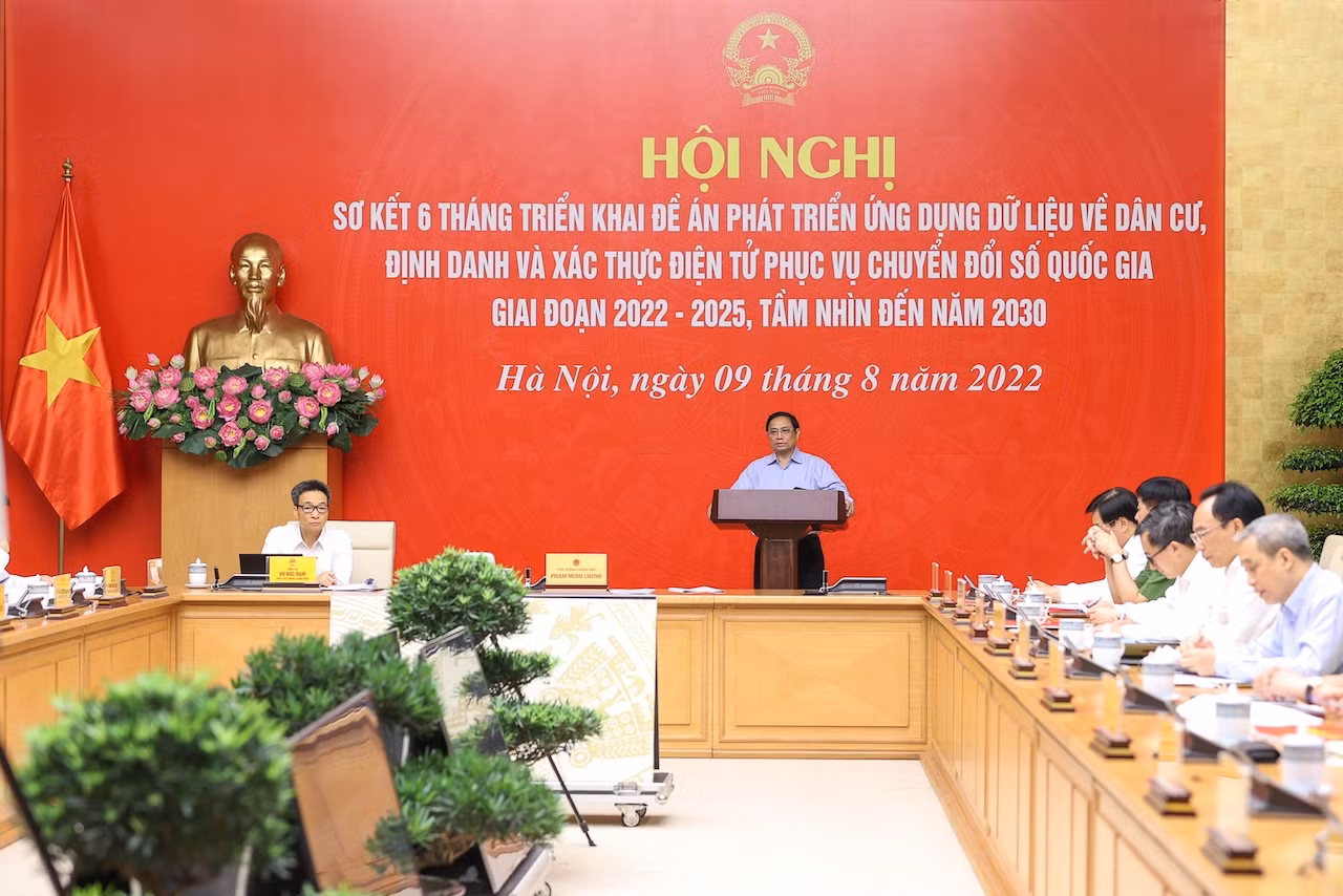 Đưa 21/25 dịch vụ công thiết yếu lên môi trường điện tử, tạo thuận lợi cho người dân, doanh nghiệp -0