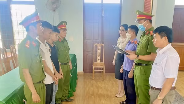 Khởi tố bắt giam các đối tượng rượt đuổi, đánh người trên Quốc lộ 12A