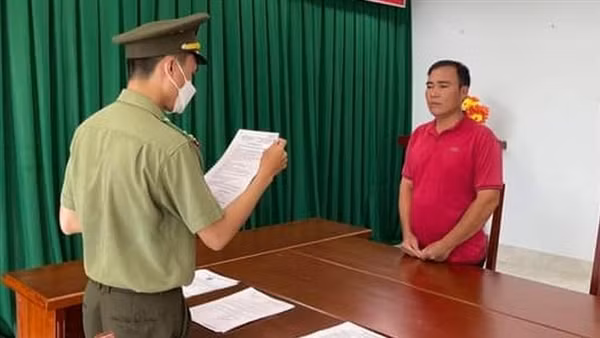 Bị khởi tố vì mua thuốc nổ để đánh cá