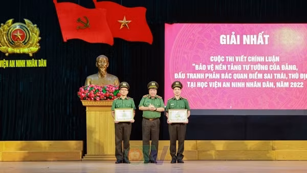 Học viện ANND tổng kết và trao giải cuộc thi viết chính luận về bảo vệ nền tảng tư tưởng của Đảng