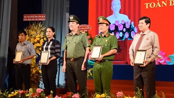 Hàng ngàn tin ANTT có giá trị từ phong trào “Toàn dân bảo vệ an ninh Tổ quốc”