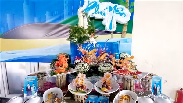 100 món ăn chế biến từ tôm hùm ở Phú Yên xác lập kỷ lục Việt Nam