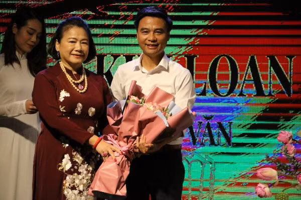 lời mẹ kể 1.jpg -0