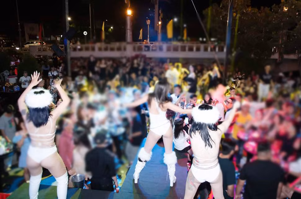 Phạt Beer Clup ‘tai tiếng” ở An Giang 80 triệu đồng và yêu cầu dừng biểu diễn nghệ thuật -0