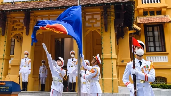 Trang trọng lễ thượng cờ kỷ niệm 55 năm thành lập ASEAN