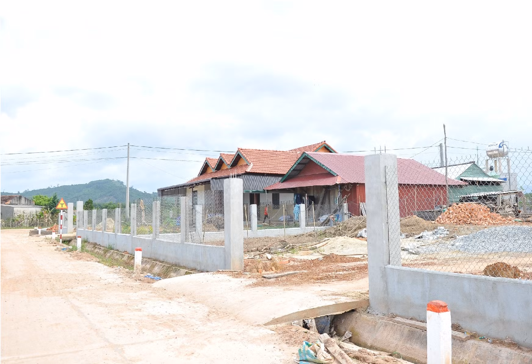 Bắt nguyên chủ tịch xã và bố vợ liên quan đến trục lợi dự án hồ chứa nước Krông Pách Thượng -0