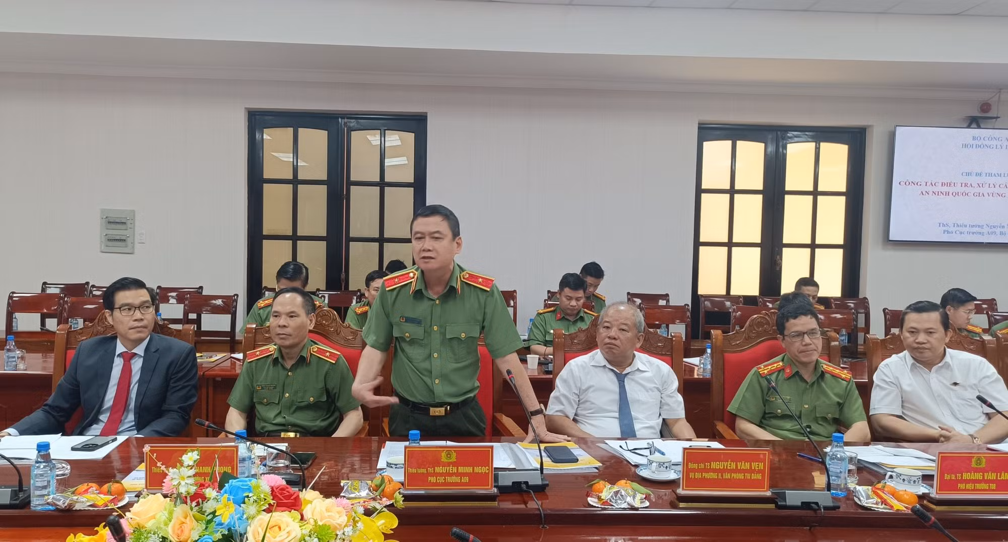 &nbsp;Những vấn đề lý luận và thực tiễn về bảo đảm an ninh vùng Đông Nam Bộ -0