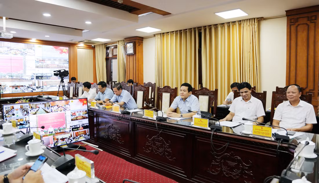 Tăng cường lãnh đạo đẩy mạnh triển khai thực hiện Đề án 06 của Chính phủ -1