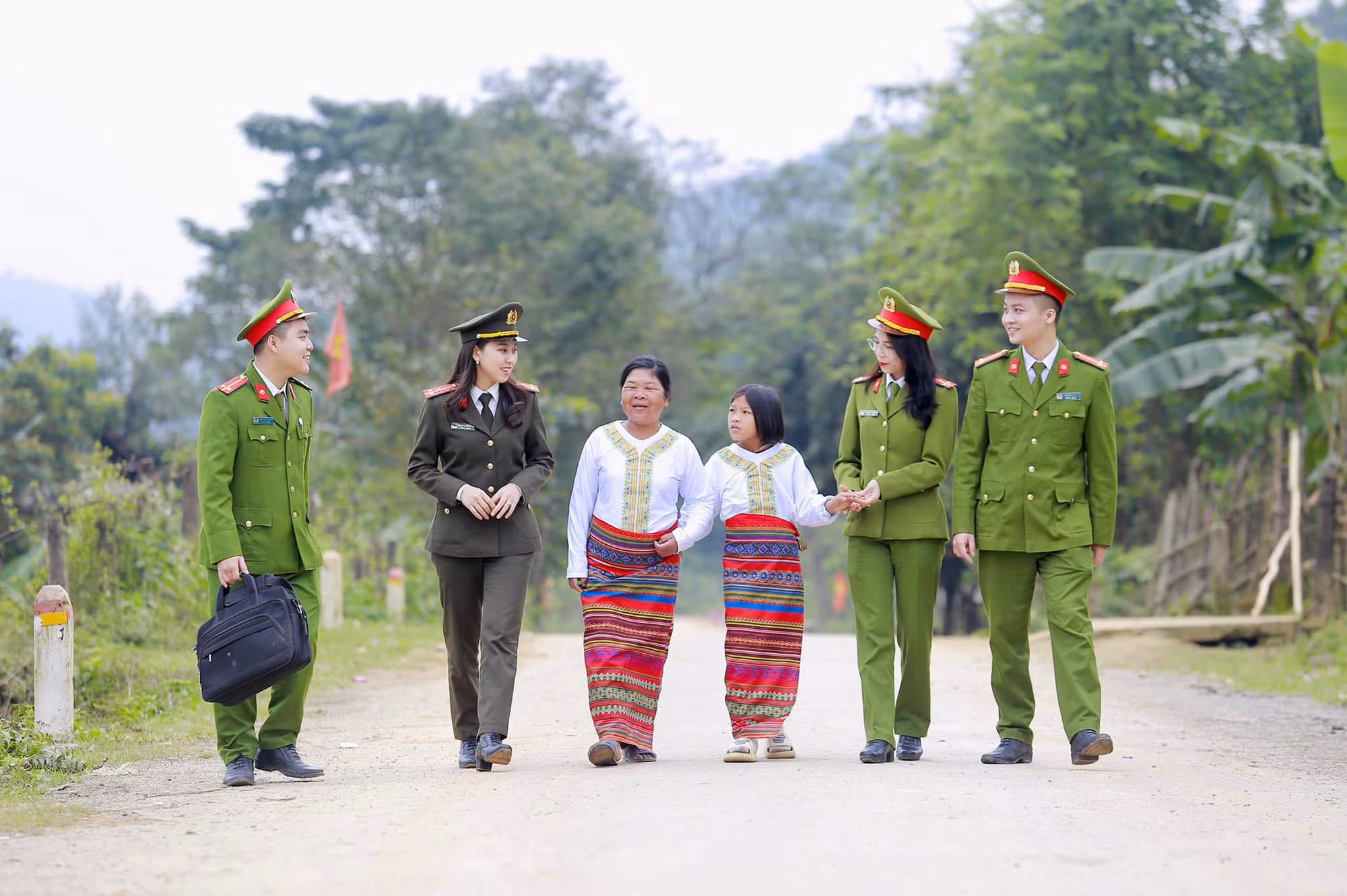 Bảo đảm an ninh, trật tự góp phần thực hiện nhiệm vụ phát triển kinh tế, xã hội -0