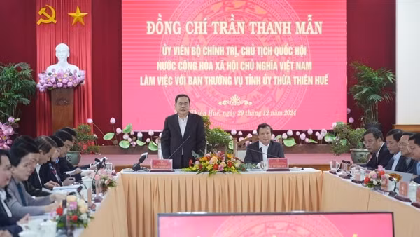 Chủ tịch Quốc hội Trần Thanh Mẫn làm việc với Ban Thường vụ Tỉnh ủy Thừa Thiên Huế