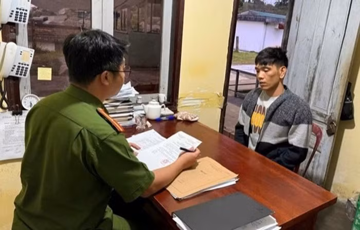 Đối tượng có nhiều tiền án giả danh cán bộ địa chính để lừa đảo -0