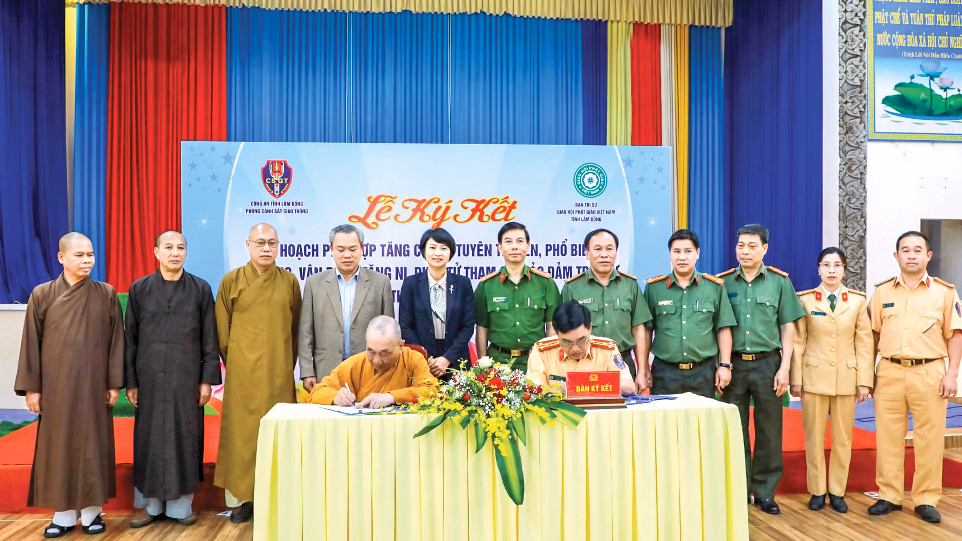 giao thong.jpg -0