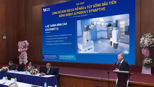 Bệnh viện Đa khoa Tâm Anh TP Hồ Chí Minh công bố 100 ca phẫu thuật não, tủy sống thành công đầu tiên bằng Robot AI
