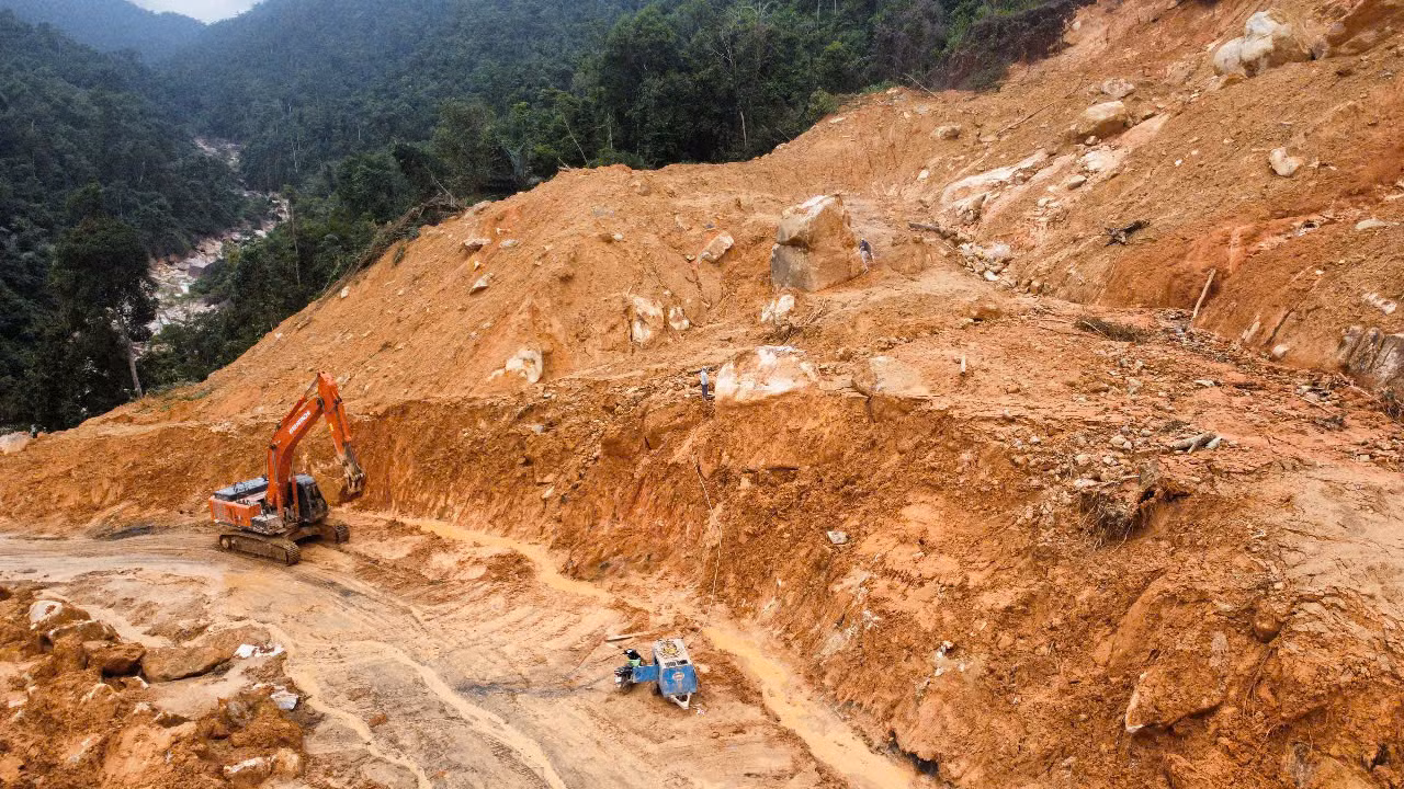 Thông xe qua đèo Khánh Lê từ 7h sáng mai nhưng vẫn phải đóng đường ban đêm -0