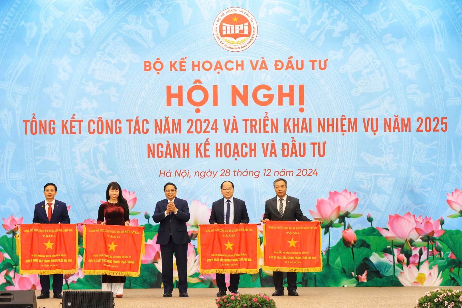 Khơi thông mọi nguồn lực để phát triển kinh tế xã hội 2025 -0