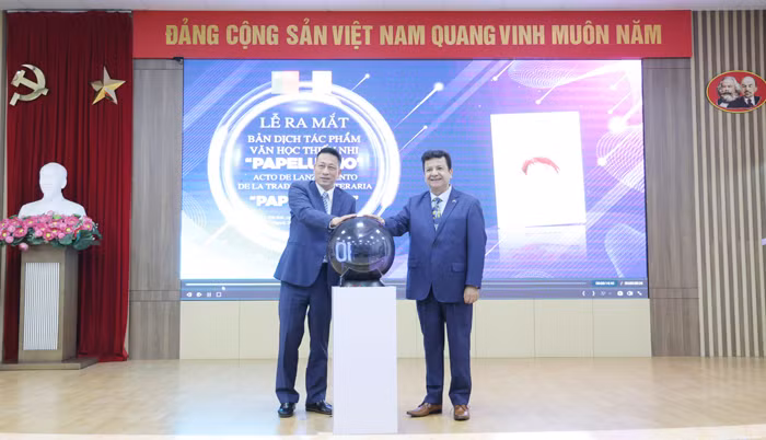 Ra mắt cuốn Papelucho - bản dịch tác phẩm văn học thiếu nhi kinh điển của Chile -0