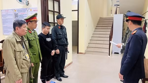 Triệt phá đường dây đánh bạc 300 tỷ đồng trên mạng
