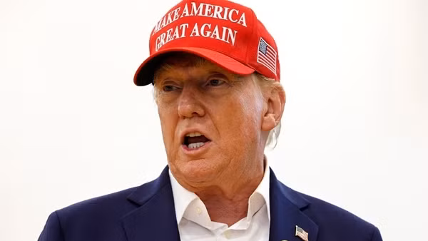 Ông Trump muốn EU mua nhiều dầu khí hơn, nếu không sẽ áp thuế
