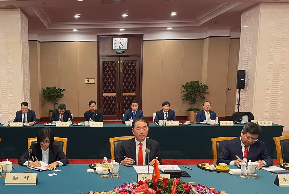 Việt Nam – Trung Quốc thắt chặt quan hệ an ninh chính trị -0