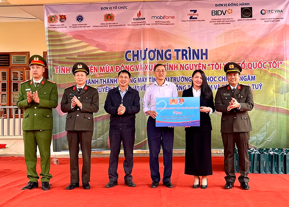 Đoàn thanh niên Văn phòng Bộ Công an phối hợp tổ chức chương trình tình nguyện đầy ý nghĩa tại Sơn La -0