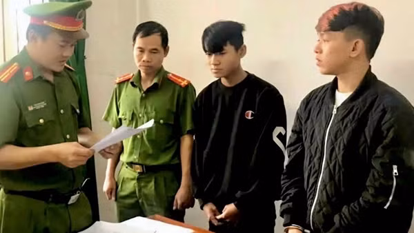 Bị khởi tố vì giúp bạn... đánh đối thủ và hủy hoại tài sản