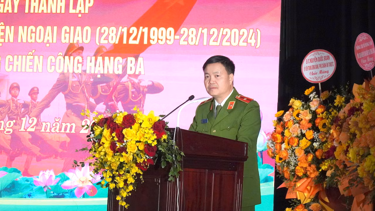 Trung đoàn Cảnh sát bảo vệ mục tiêu Cơ quan đại diện Ngoại giao đón nhận Huân chương Chiến công hạng Ba -0
