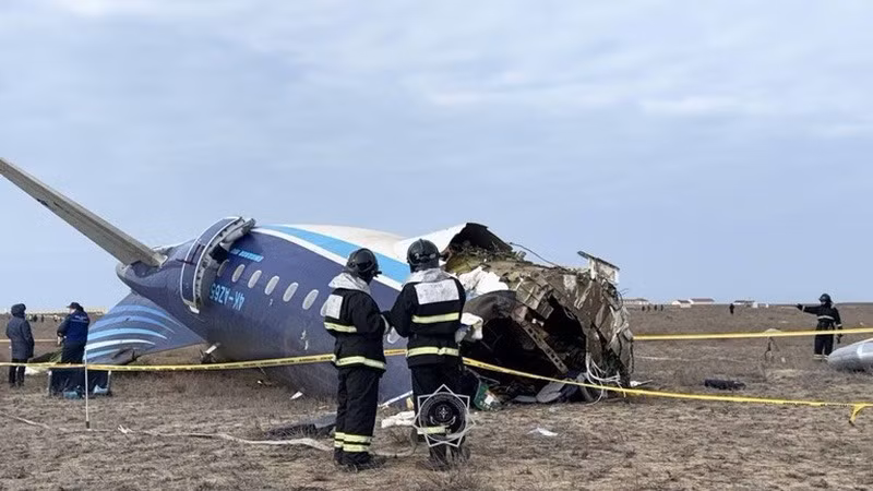 Hãng hàng không Azerbaijan công bố nguyên nhân vụ rơi máy bay chở 67 người -0