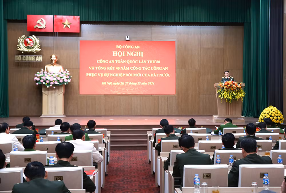 Lực lượng CAND nêu cao tinh thần cách mạng, gương mẫu đi đầu hoàn thành nhiệm vụ công tác năm 2025 -0