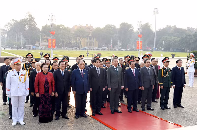 Lãnh đạo Đảng, Nhà nước, Quân ủy Trung ương, Bộ Quốc phòng vào Lăng viếng Chủ tịch Hồ Chí Minh -0