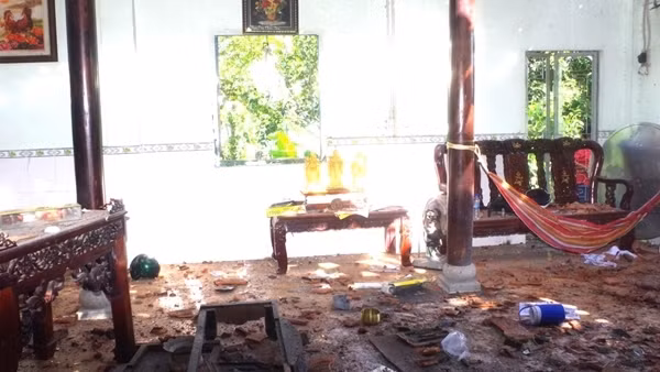 Tập làm pháo nổ tại nhà khiến cháu bé 12 tuổi bị thương