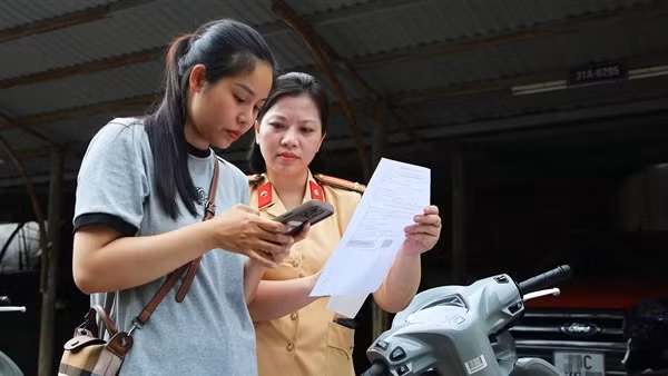 Cục CSGT hướng dẫn trình tự 8 bước đăng ký xe nhập khẩu qua VneID