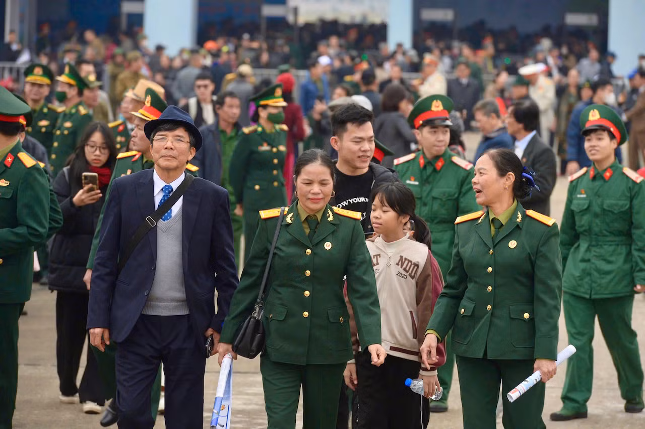 Bắt đầu từ 9h ngày 21/12, Triển lãm Quốc phòng quốc tế Việt Nam 2024 mở cửa cho người dân vào xem.