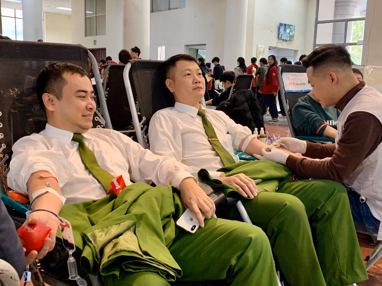 Hiến máu vì sức khoẻ của chính chúng ta và vì sinh mệnh của nhiều người bệnh -0