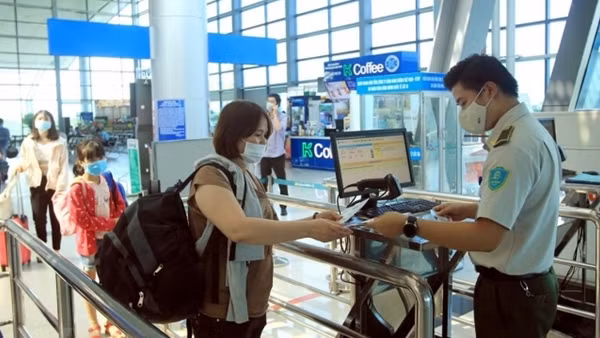 Kiểm soát an ninh hàng không cấp độ 1 trong dịp cao điểm Tết 2025