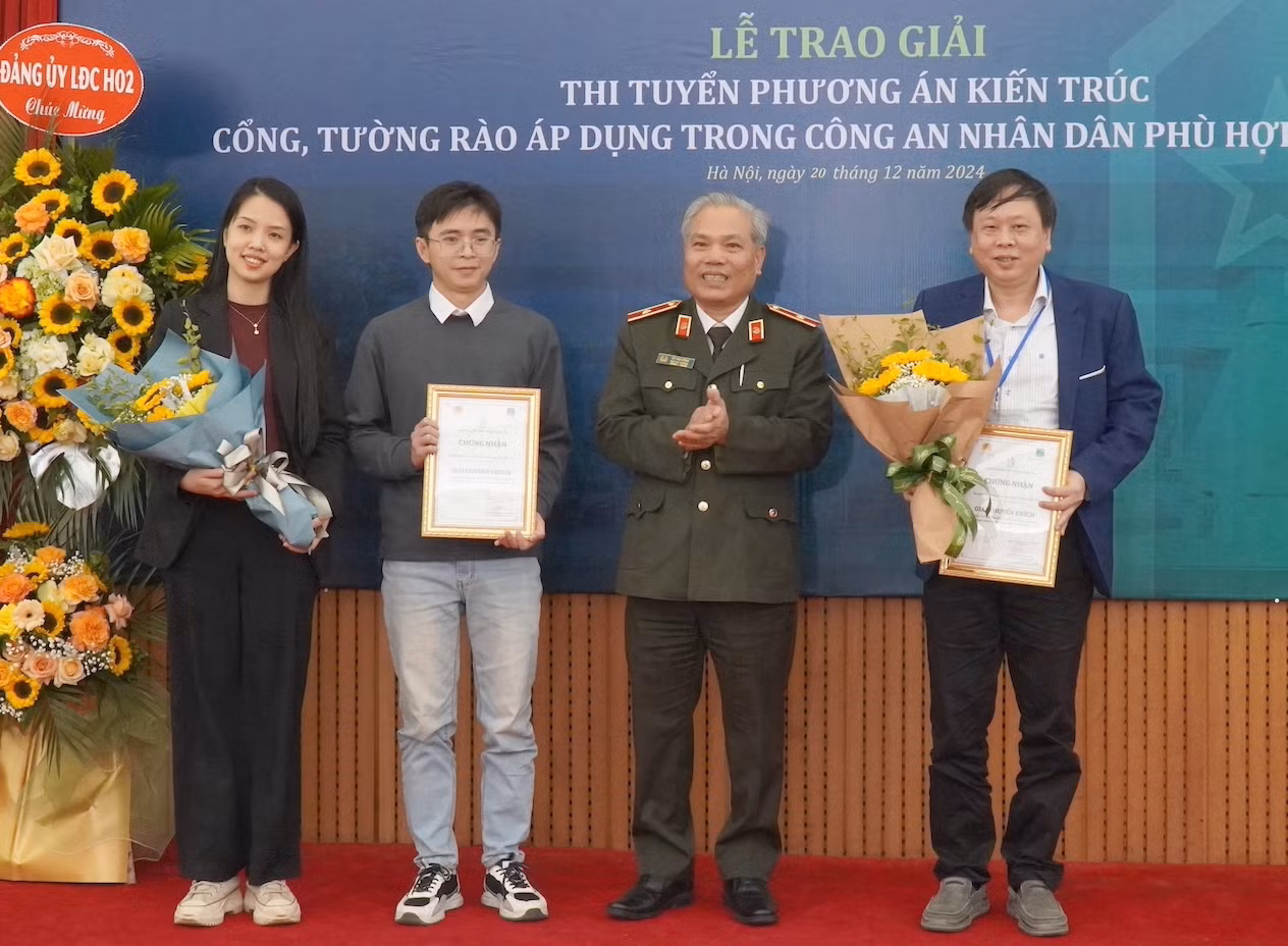 Trao giải Cuộc thi tuyển “Phương án kiến trúc cổng, tường rào áp dụng trong CAND phù hợp với vùng, miền” -0