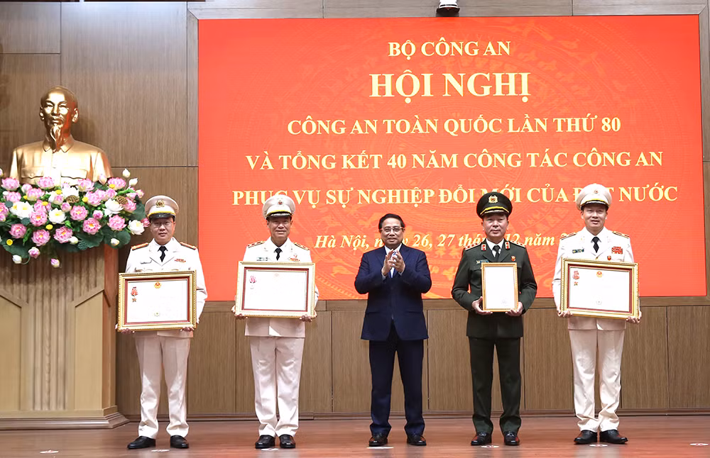 Lực lượng CAND lập nhiều chiến công, đưa đất nước bước vào kỷ nguyên văn minh, thịnh vượng -0