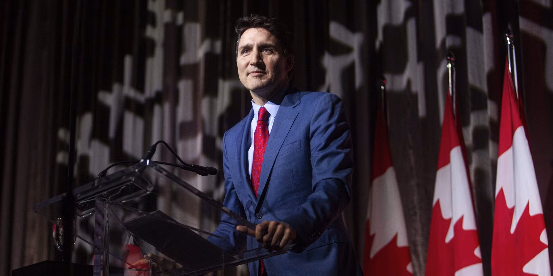 justin trudeau trong khung hoang - anh 1.jpg -0