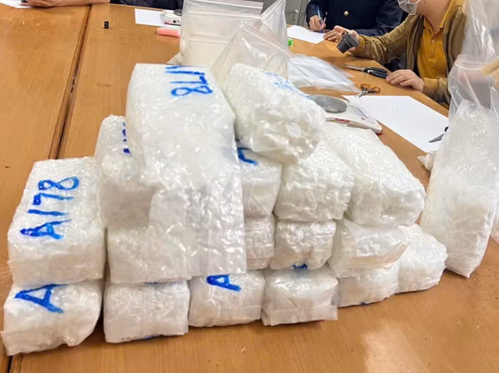 Triệt phá một đường dây ma túy lớn, thu giữ số lượng ma túy đặc biệt lớn hơn 80 kg -1
