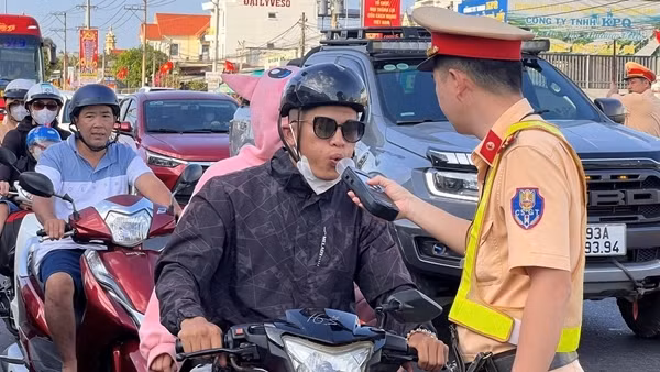 Tăng cường xử lý vi phạm nồng độ cồn, góp phần lập lại trật tự giao thông