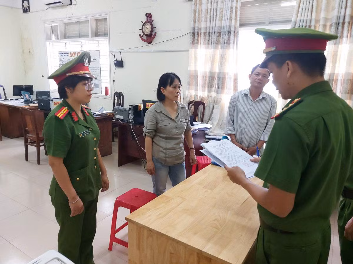 Nổ “đất tái định cư ảo” nữ quái bị bắt vì hành vi lừa đảo chiếm đoạt tài sản -0