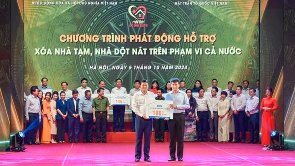 BIDV ủng hộ 100 tỷ đồng chung tay xóa nhà tạm, nhà dột nát